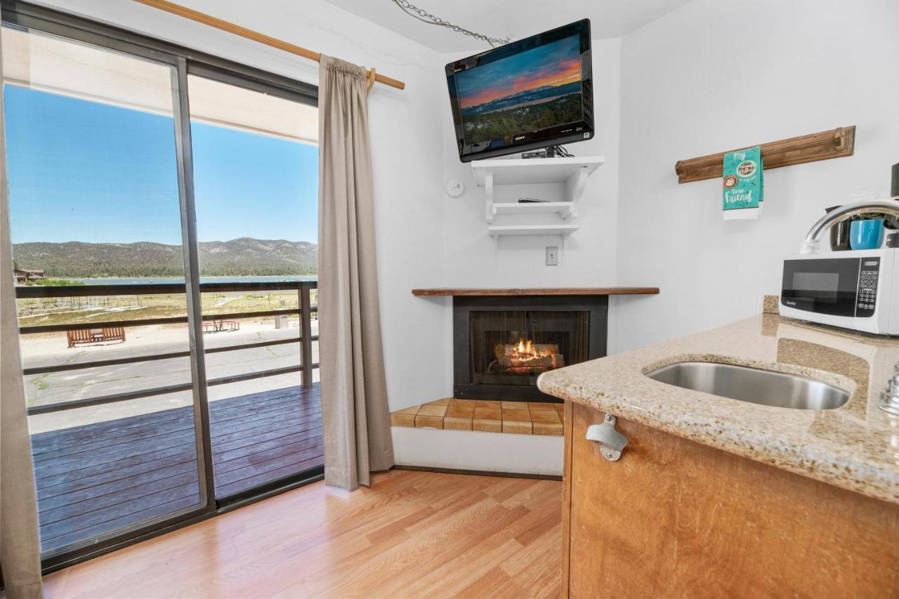 Big Bear Lake Front Lodge Buitenkant foto